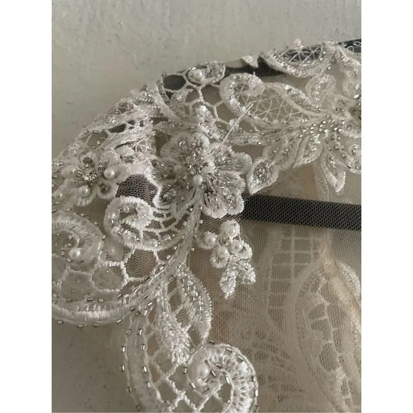 The magnificent Maggie Sottero Odette wedding dress SZ 12 - Picture 14 of 15